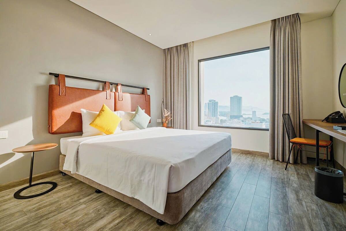 Superior Double or Twin Room, Partial Sea View | Premium bedding, memory foam beds, minibar, in-room safe