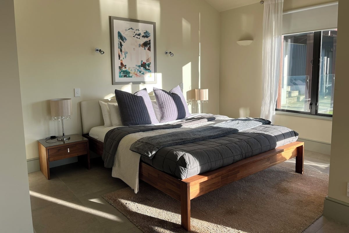 Suite, 1 Schlafzimmer | 1 Schlafzimmer, Bügeleisen/Bügelbrett, Zustellbetten, kostenloses WLAN