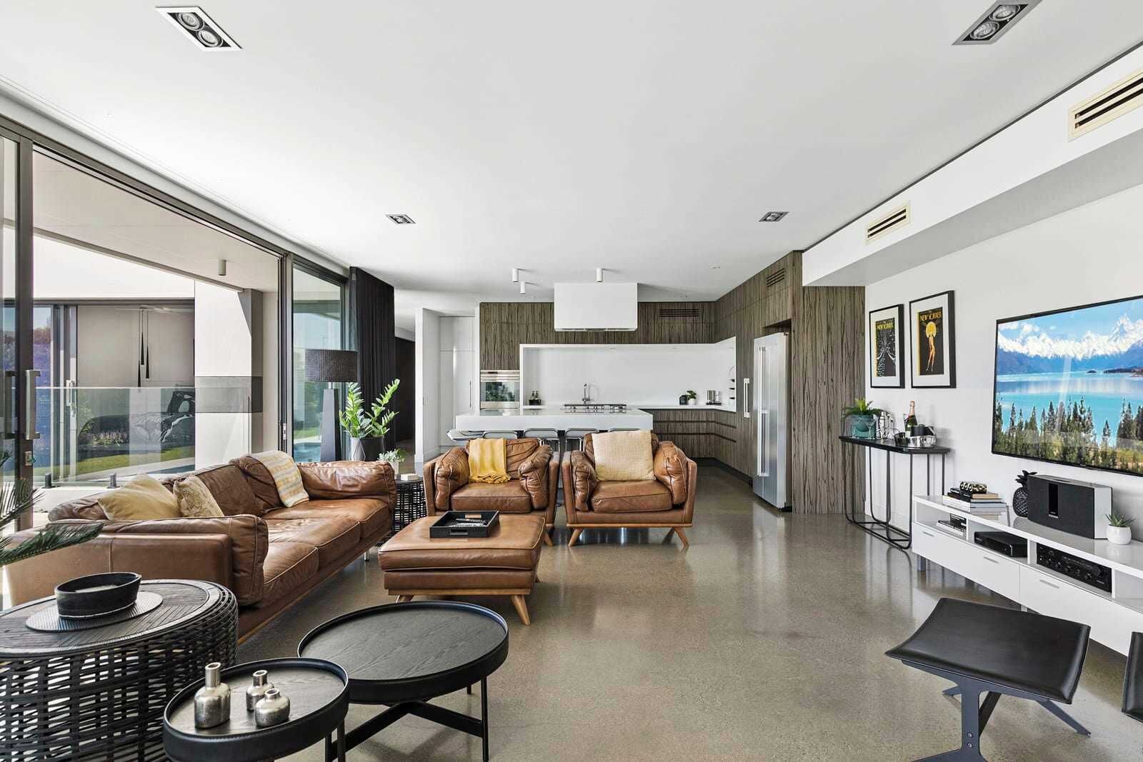 TV, fireplace, DVD player, offices