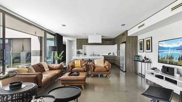 TV, fireplace, DVD player, offices