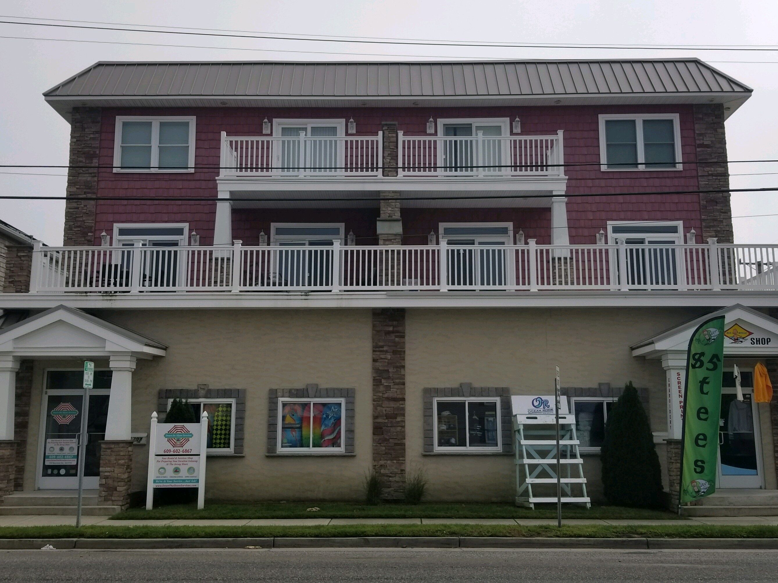 PRICE REDUCED Beautiful 3 Bedroom, 21/2 Bath Condo,walking distance to the beach