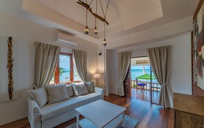Exclusive Villa, 1 King Bed with Sofa bed, Sea View, Beachfront