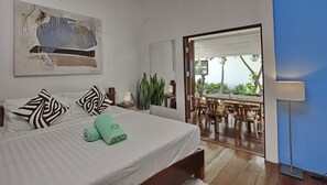 Villa familiare, 2 camere da letto, vista oceano parziale, lato giardino | 1 camera, biancheria da letto di alta qualità, una cassaforte in camera