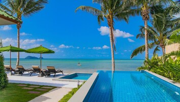 2 piscinas al aire libre