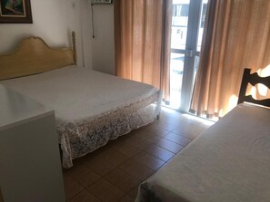3 bedrooms, iron/ironing board, WiFi, wheelchair access