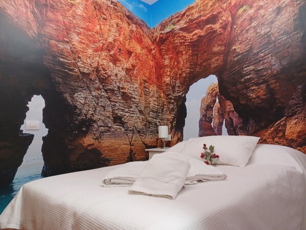 4 habitaciones, tabla de planchar con plancha y cuna de viaje