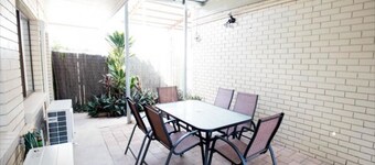 A & A Lodge Motel Emerald