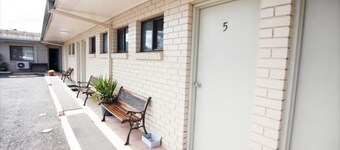 A & A Lodge Motel Emerald