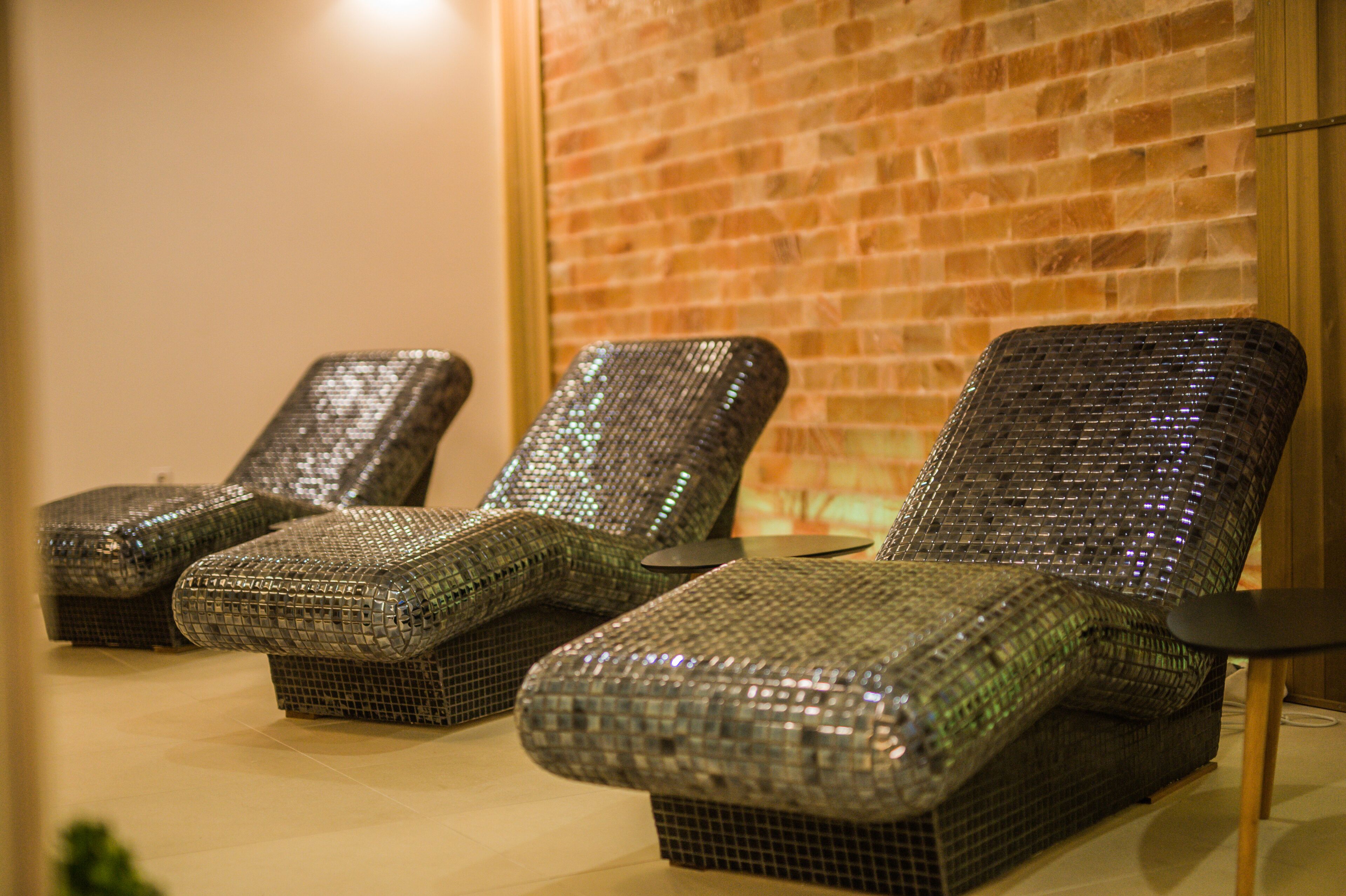 瑞典式按摩、運動按摩、1 間療程室、按摩服務