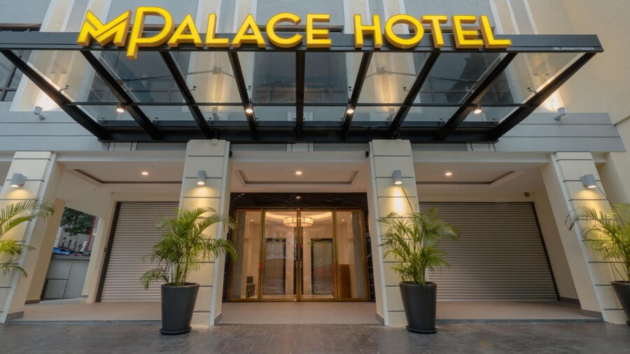 M Palace Hotel