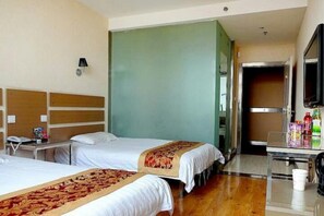 Classic Twin Room | Desk, blackout drapes, free WiFi, bed sheets - Jiacheng Business Hotel (Xianyang)