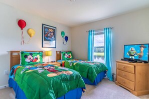 3 habitaciones, escritorio, tabla de planchar con plancha y wifi gratis 