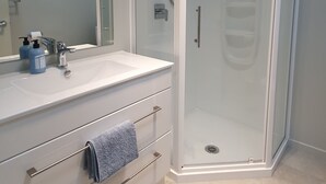 Apartment, 3 Bedrooms, City View | Bathroom | Shower, hair dryer, slippers, soap - Private 3-Bedroom at CBD Tauranga (Tauranga)