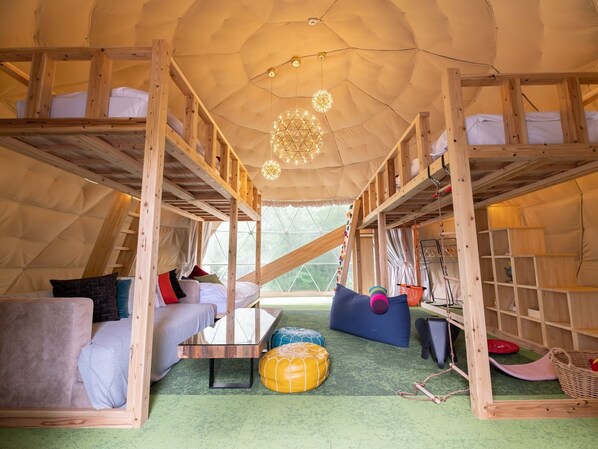 Familienzelt (Dome, 8m, 4~6 People)