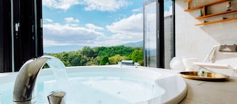 COMOREBI -yufuin onsen gramping-