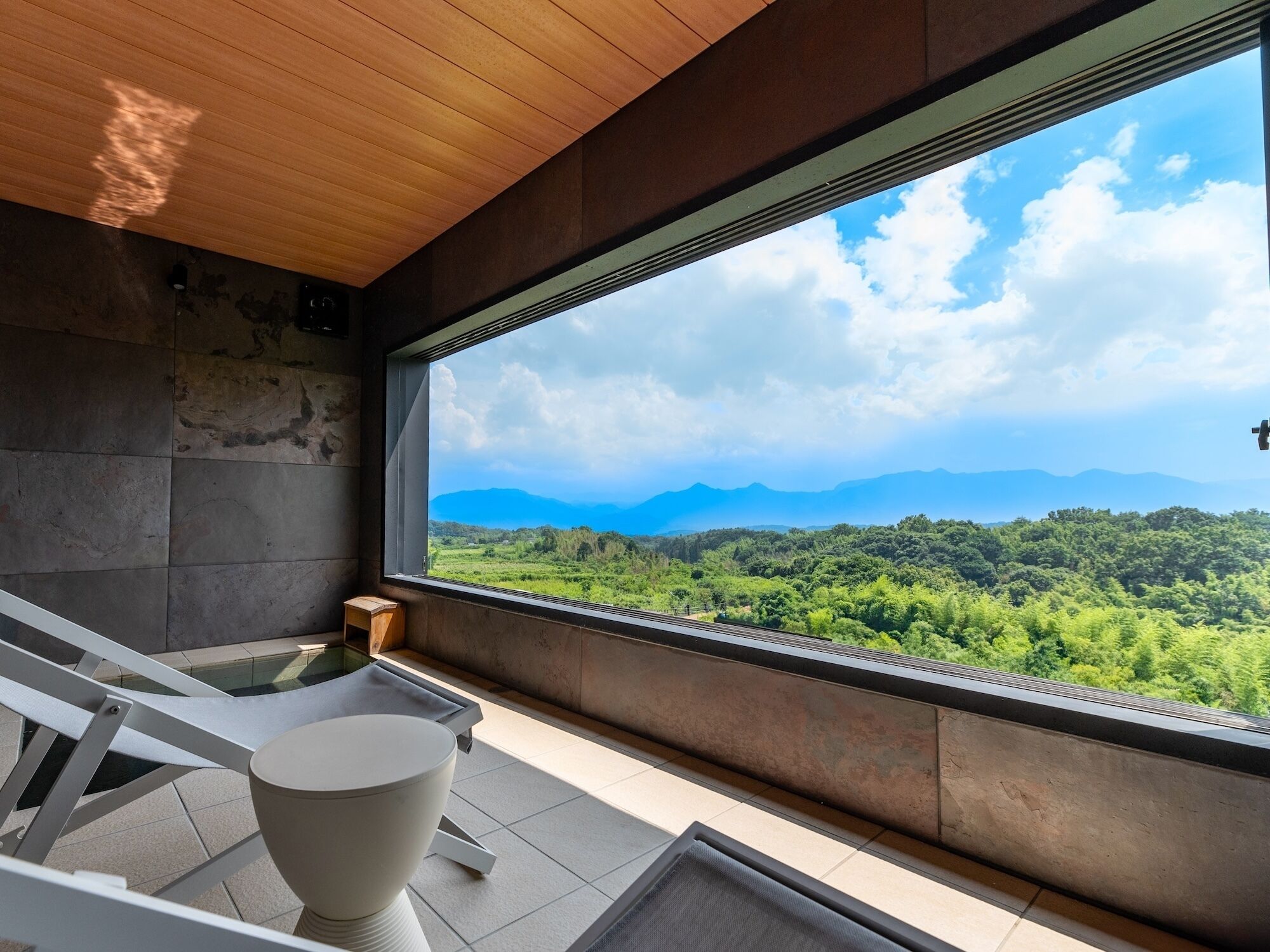 [Open-Air Bath × Sauna] Dome-shaped 6m (2-4 Guests) | Bathroom | Free toiletries, hair dryer, slippers, towels