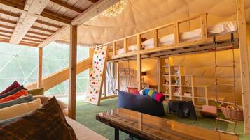 Family Dome Tent 8m (2-7 Guests) | Down comforters, individually decorated, individually furnished