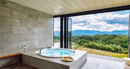 COMOREBI -yufuin onsen gramping-