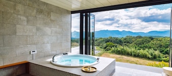 COMOREBI -yufuin onsen gramping-