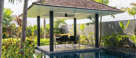 Private pool