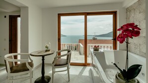 Studio Suite Cao cấp, quang cảnh biển | Bồn tắm spa riêng