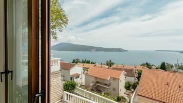 Luxury Studio Suite, Sea View | View from room