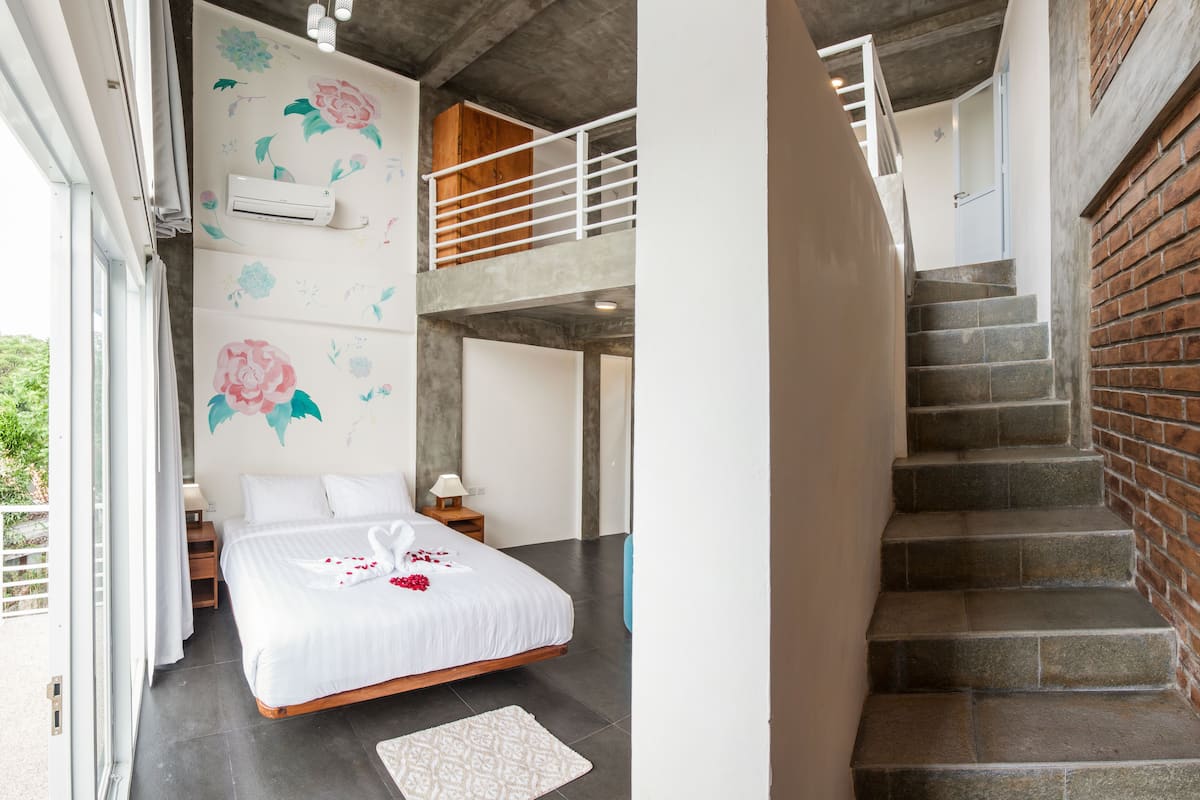 Premium Loft