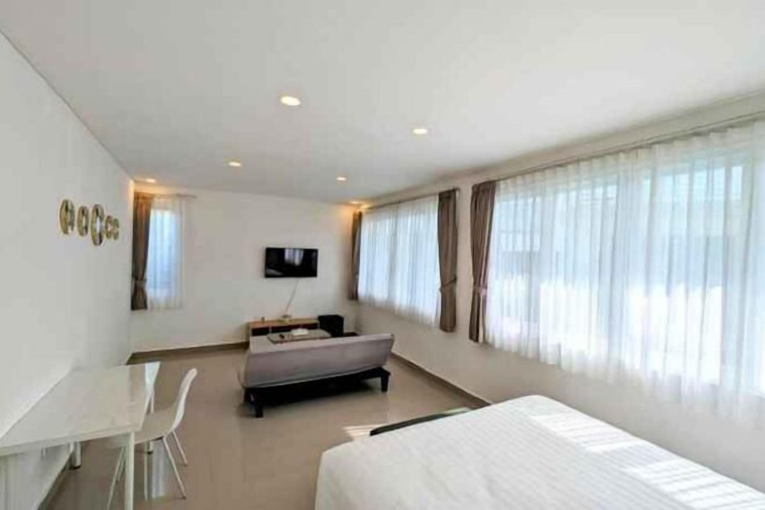 Premium bedding, pillow-top beds, in-room safe, blackout curtains