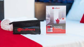 Doppelzimmer (Window is not Guaranteed)