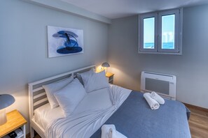 Classic Apartment | Minibar, in-room safe, individually decorated, soundproofing