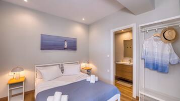 Classic-Apartment | Minibar, Zimmersafe, individuell dekoriert, schallisolierte Zimmer