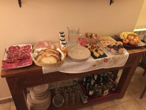 Gratis frukostbuffé varje dag