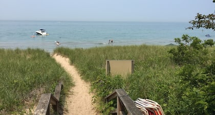Quiet Retreat - Lake Michigan Private Beach