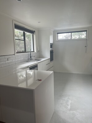 House, 4 Bedrooms, Bay View (Harbour views) | Private kitchen