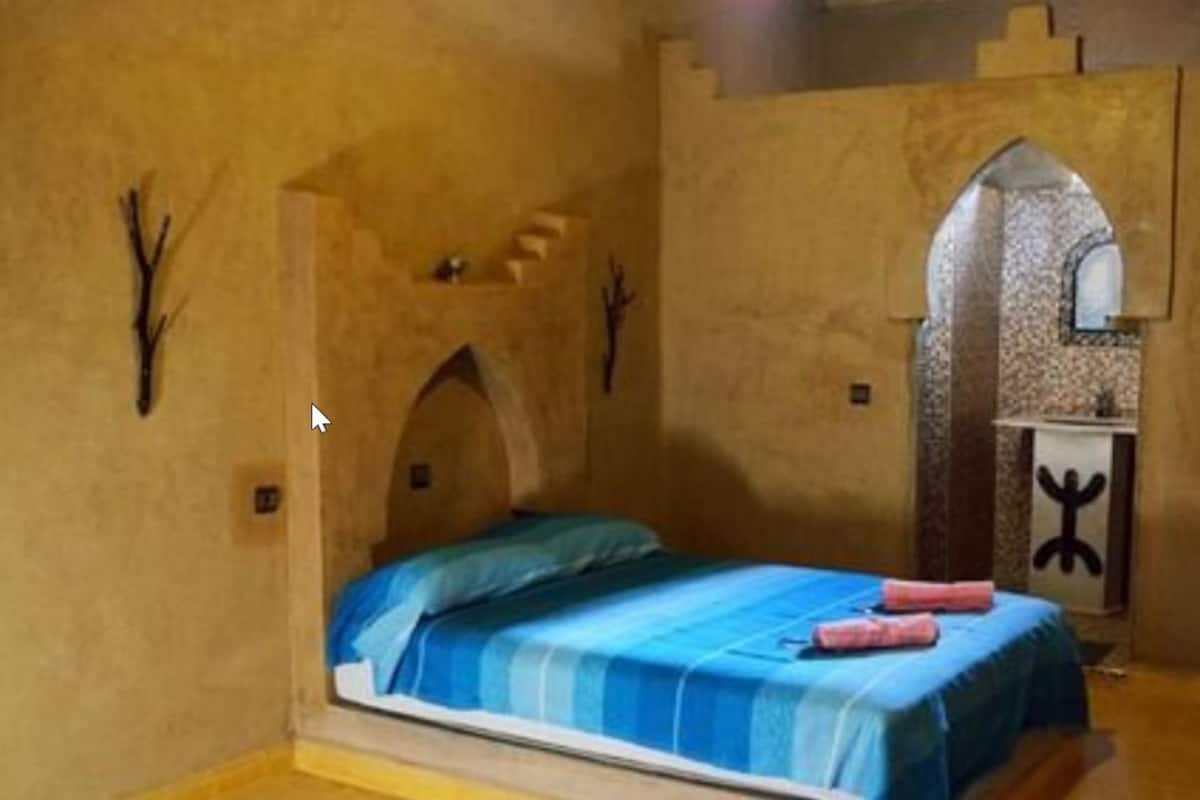 Double Room | Premium bedding, laptop workspace, soundproofing, bed sheets