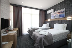 1 chambre, minibar, coffres-forts dans les chambres