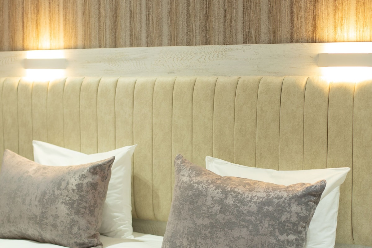 Luxe suite | 1 slaapkamer, een minibar, een kluis op de kamer, een laptopwerkplek