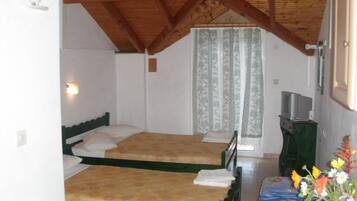 Studio (3 Adults) | Brankas, Wi-Fi gratis, dan seprai linen