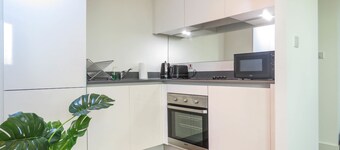 Tudors eSuites Birmingham City Centre Apartments near Gas Street Basin