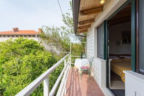 Apartment, Mehrere Betten | Balkon