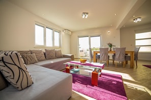 Apartment, Multiple Beds | Living room | TV - Apartments Emil Zora (Omis)