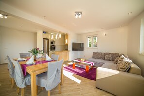 Apartment, Multiple Beds | Living room | TV - Apartments Emil Zora (Omis)