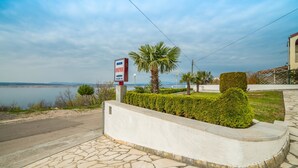 Property grounds - Apartments Rozarija 4224 (Crikvenica)