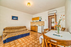 Apartment, 1 Double Bed with Sofa bed | Living room | TV - Apartments Rozarija 4224 (Crikvenica)