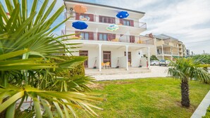 Exterior - Apartments Rozarija 4224 (Crikvenica)