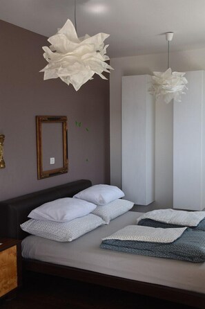 Appartamento, 1 letto king con divano letto | Wi-Fi gratuito, lenzuola