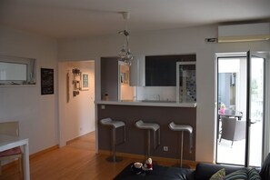 Appartamento, 1 letto king con divano letto | Soggiorno | TV