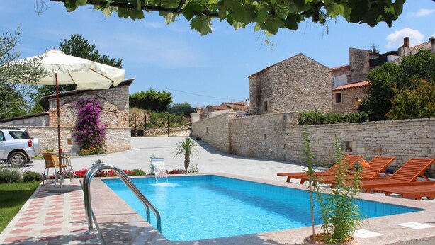 Pool - Apartments Ana Vodnjan (Vodnjan)