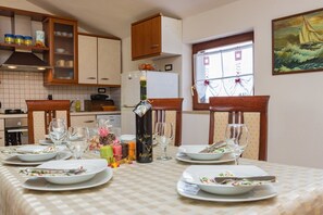 Appartamento, letti multipli | Cucina privata | Piano cottura, pentole/stoviglie/utensili