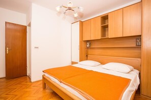 Zimmer, 1 Doppelbett und Schlafsofa | Kostenloses WLAN, Bettwäsche